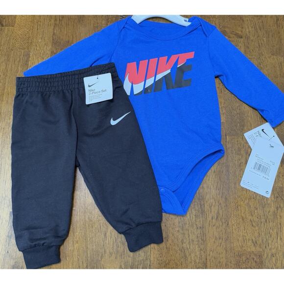 NWT Nike 2-Piece Short Sleeve Bodysuit & Shorts Set Size 6M Blue Black Cotton - Picture 1 of 1